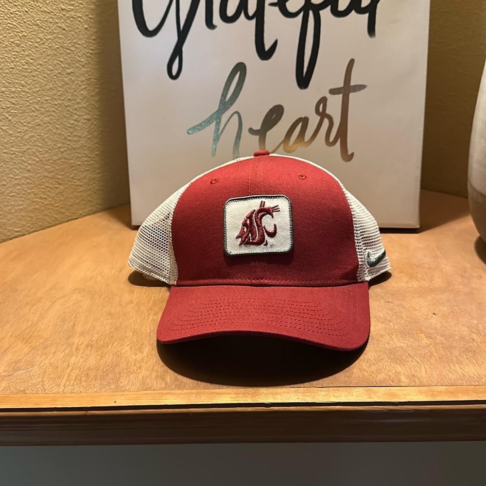 Used WSU Nike mens hat - SnapBack - OS